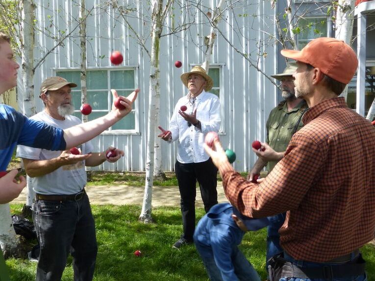 Juggling.jpg